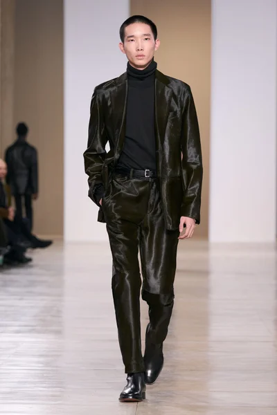 Look 38